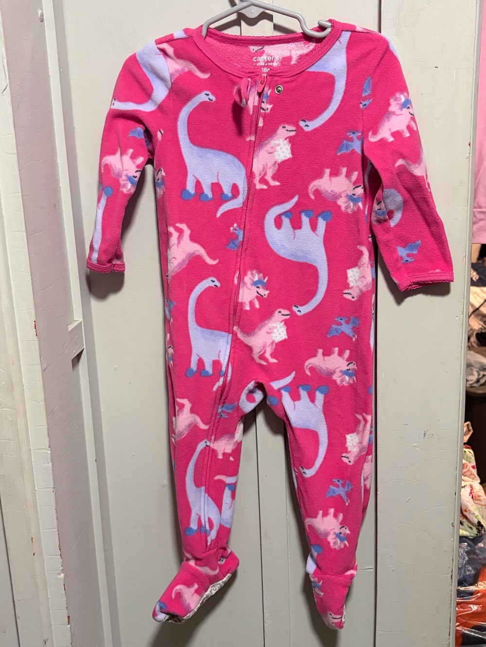 Kids Carters sleeper size 12m